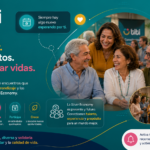 Banner TITI fondo teal: Conectar, Compartir, Crecer juntos, Transformar vidas.